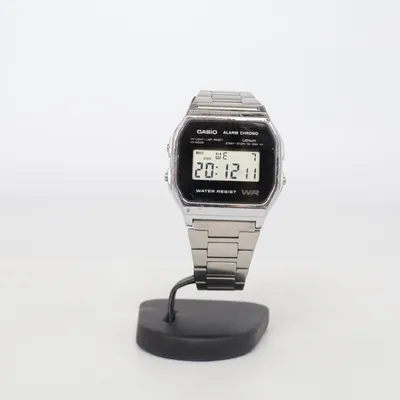 Montre (A158WE) de Casio