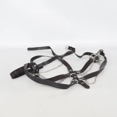 Kroppssmycke (Svart, Silverfärgad) Okänd metall