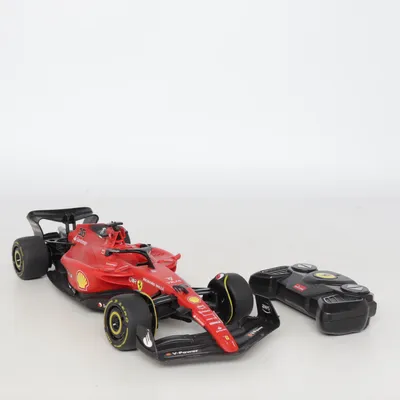 Ferngesteuertes Auto (Ferrari F1-75) von Rastar