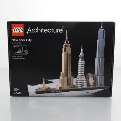 Byggsats (21028) från LEGO