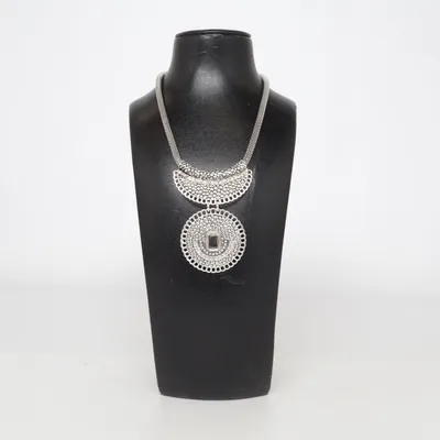 Collier (Argent) de Avon Métal inconnu