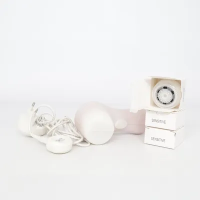 Cleansing device (Mia 2) from Clarisonic