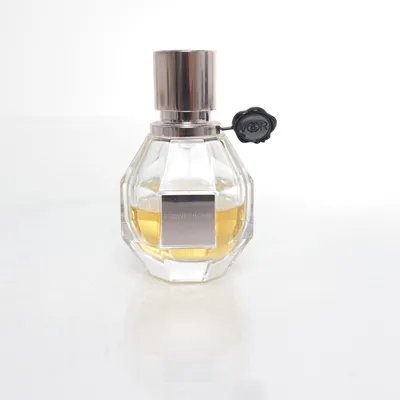Eau de Parfum (flowerbomb) från Viktor & Rolf