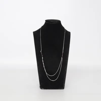 Collier (Argent, Rouge) de Avon Métal inconnu