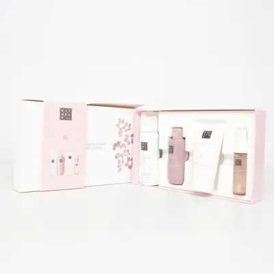Skincare set (The Ritual Of Sakura) van Rituals