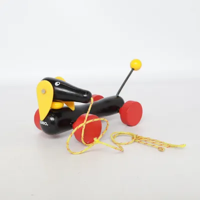 Dragleksak (Svart, Röd, Gul) från Brio