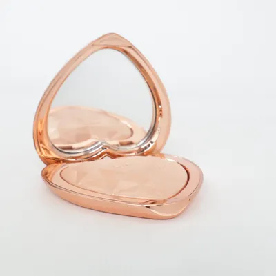 Highlighter (Love Light Prismatic Highlighter Ray Of Light) från Too Faced