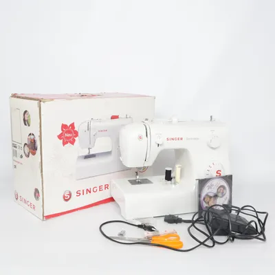 Sewing machine (Serenade) from Singer