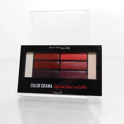 Läppstift (COLOR DRAMA lip contour palette) från Maybelline