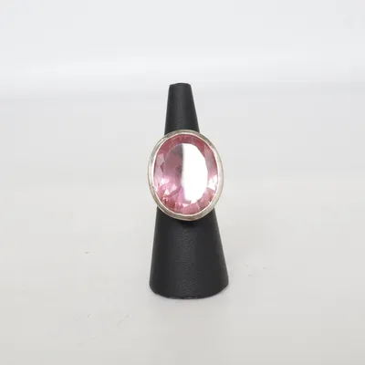 Ring (Roze) Onbekend materiaal