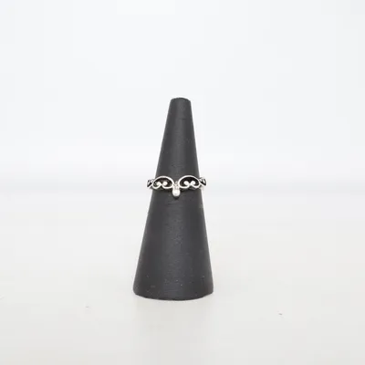 Ring (Silverfärgad) Okänd metall