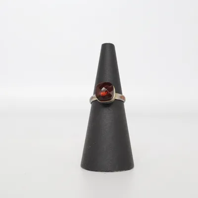 Ring (Rød, Sølv) Ukendt metal