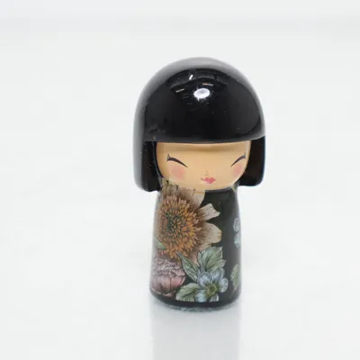 Kokeshi (Svart, Flerfärgad)