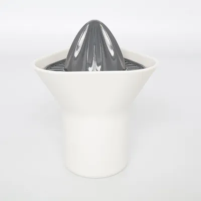 Citrus press (White, Black) from Rig Tig