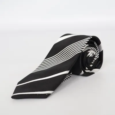 Slips (Svart, Vit) från Atlas Design Silke