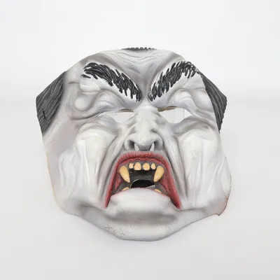 Masque de déguisement (Gris, Noir, Rouge)