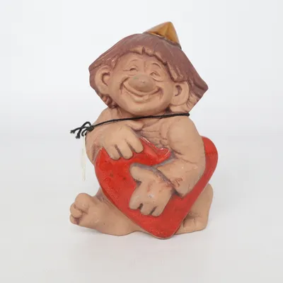 Figurin (Brun, Röd) från JIE Keramik