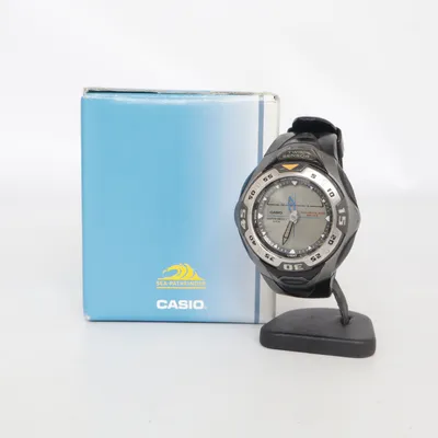 Armbandsur (Svart, Silverfärgad) från Casio