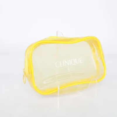 Trousse de toilette (Jaune) de Clinique