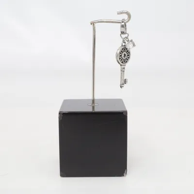 Pendant (Silver) Unknown metal