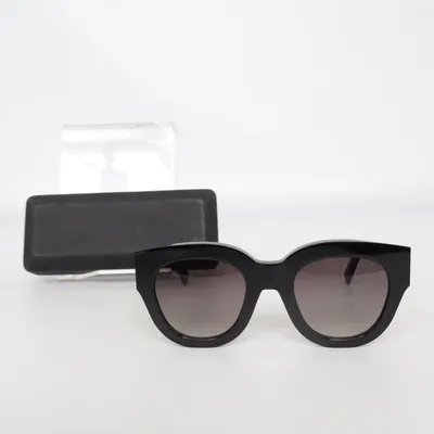 Solglasögon (Svart) från Monokel Eyewear