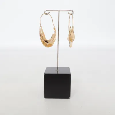 Örhängen (Guldfärgad) Okänd metall