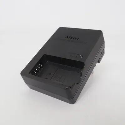 Camera charger (Mh-29) from Nikon