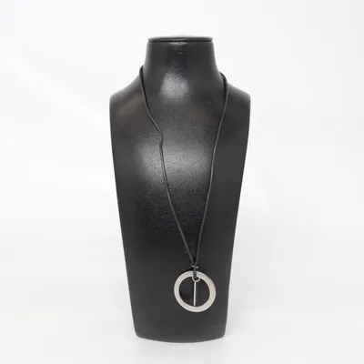 Halsband (Svart, Silverfärgad) Okänd metall