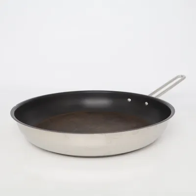 Frying pan (Black, Silver) from Fiskars