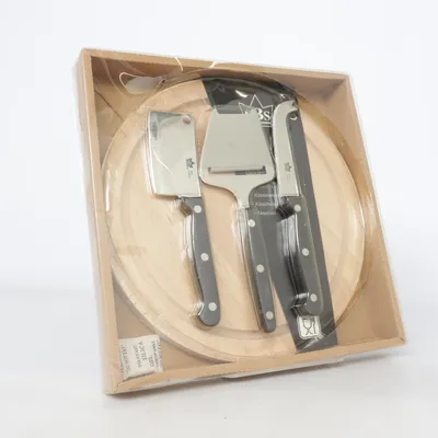 Cheese board (Beige, Silver, Black) from SBS