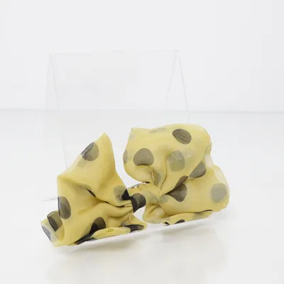 Broche (Geel, Zwart) Onbekend materiaal