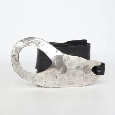 Taillengürtel (Schwarz, Silber) von Trine Kryger Simonsen Leder