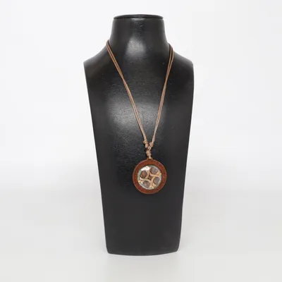 Halsband (rock, heavy, metal, goth, skull, tiktok, y2k, trending, black, halloween, festival, street, dress, black, party,  Y2k, trending, street, summer, jacket, bomber, style, festival, sport, gym, tiktok, doll, trending,street, dark, party, emo, goth, Hell, skull, playboy, santa, christmas, Boho, bohemia, bohemian, hippie, hippy, cosplay, vintage, retro, craft) Okänd metall