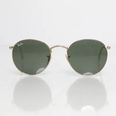 Solglasögon (RB 3447) från Ray-Ban