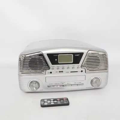 Platenspeler (Retro-Radio mit Fernbedienung dabei Netzstecker S D karte Vorrichtung❗ Klebeband Reste Fernbedienung war alles befestigt ❗) van Home