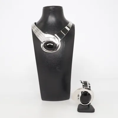 Sieradenset (Zilver, Zwart) Onbekend materiaal
