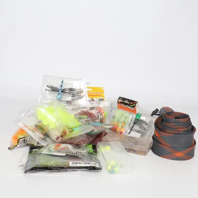Visspullen (fishing accessories, fishing tackle, fishing gear, fishing kit, fishing set, lure kit, lure assortment, fishing lures, soft baits, hard baits, artificial bait, fishing floats, bobbers, hooks, swivels, sinkers, jig heads, spinner lures, spoon lures, trout fishing, perch fishing, pike fishing, zander fishing, freshwater fishing, angling equipment, tackle box, fishing supplies, terminal tackle, predator fishing, fly fishing accessories, fishing rig, tackle collection, beginner fishing kit, fishing bundle, outdoor gear, camping accessories, survival fishing, boat fishing, shore fishing, lake fishing, river fishing, fish attractor, tackle organizer, mixed fishing lot, premium fishing gear, gift for fisherman, angler essentials, hobby fishing, expedition gear, outdoor adventure.)