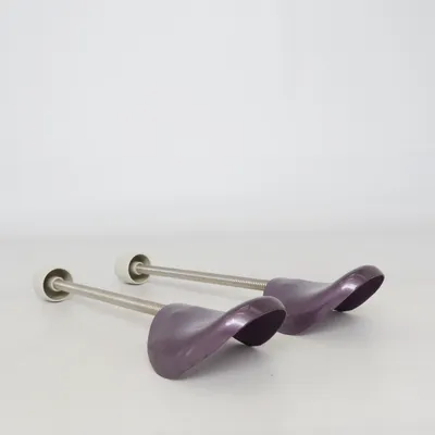 Shoe tree (Purple) from Nico