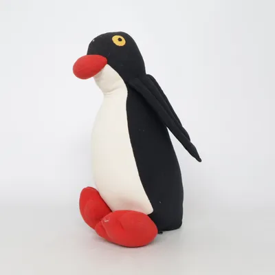 Peluche (Noir, Blanc, Rouge) de Barbara Samsoni