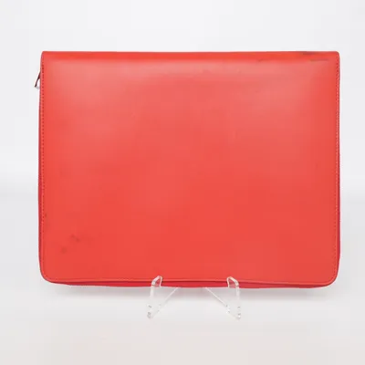 Fodral för surfplatta (NÉCESSAIRE DE VOYAGE) från Byredo