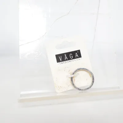 Ring (Silverfärgad) från Våga Okänd metall