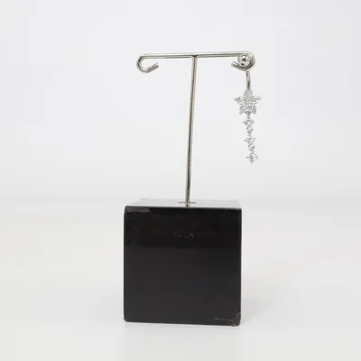 Piercingsmycke (Silverfärgad) Okänd metall