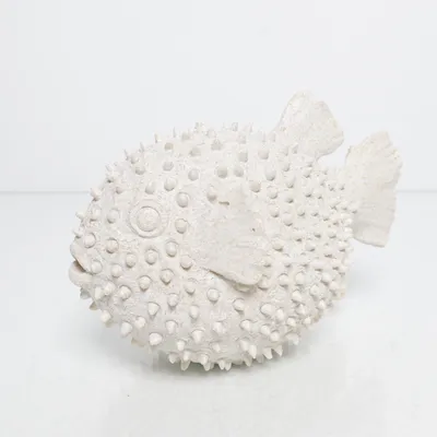 Figurine (White)