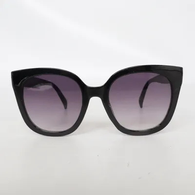 Solglasögon (Svart) från ReDesigned