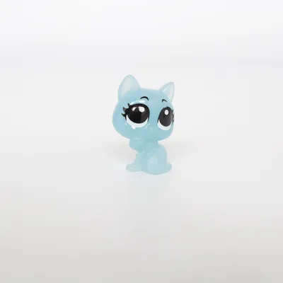 Toy figurine (Blue) from Littlest Pet Shop