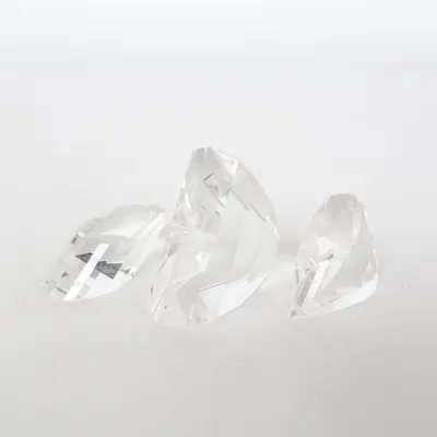 Hänge (Transparent) Okänd metall