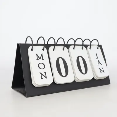 Evighedskalender (Sort, Hvid) fra Form Living