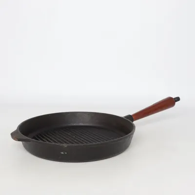Cast iron skillet (Black, Brown) from Skeppshult