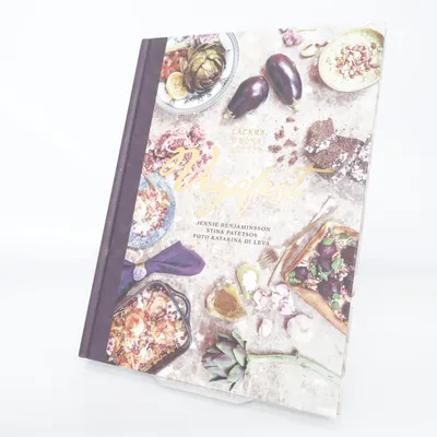 Kokbok från Bokförlaget Semic