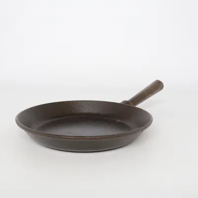 Cast iron skillet (180) from Husqvarna